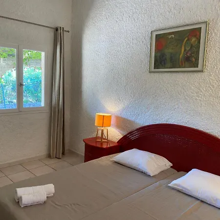 Les De La U Dragulinu Pensionat 3*