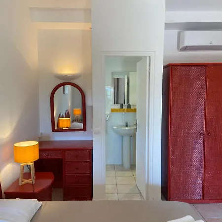 Les De La U Dragulinu Guest house