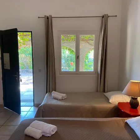 Les De La U Dragulinu Guest house Sari-Solenzara