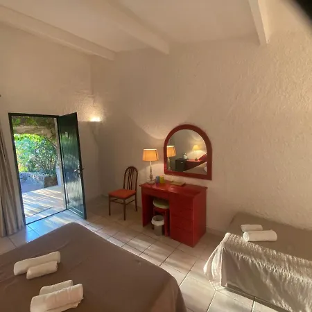 Les De La U Dragulinu Guest house 3*