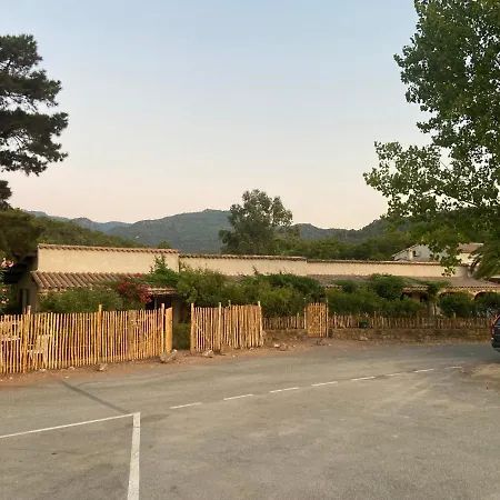 Les De La U Dragulinu Guest house