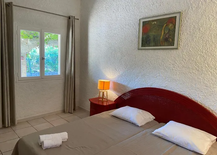 Les De La U Dragulinu בית הארחה 3*