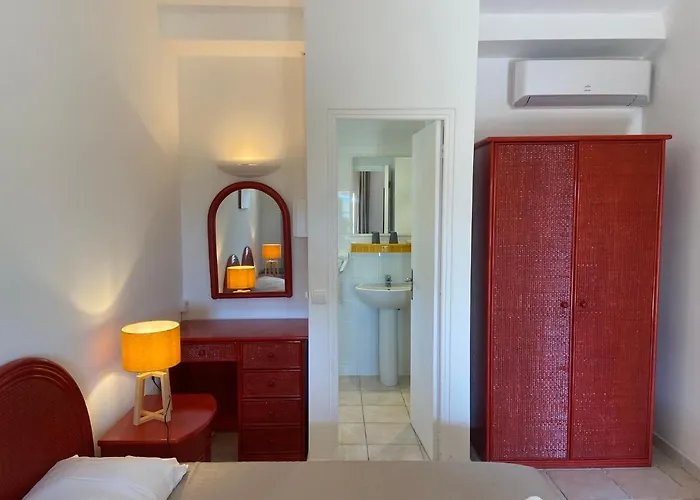 Les De La U Dragulinu בית הארחה