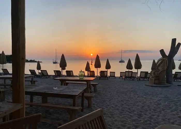 Les De La U Dragulinu סארי סולנזארה